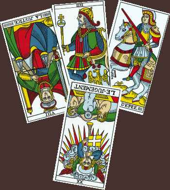 Tirada de 4 cartas con la Justicia de cabeza
